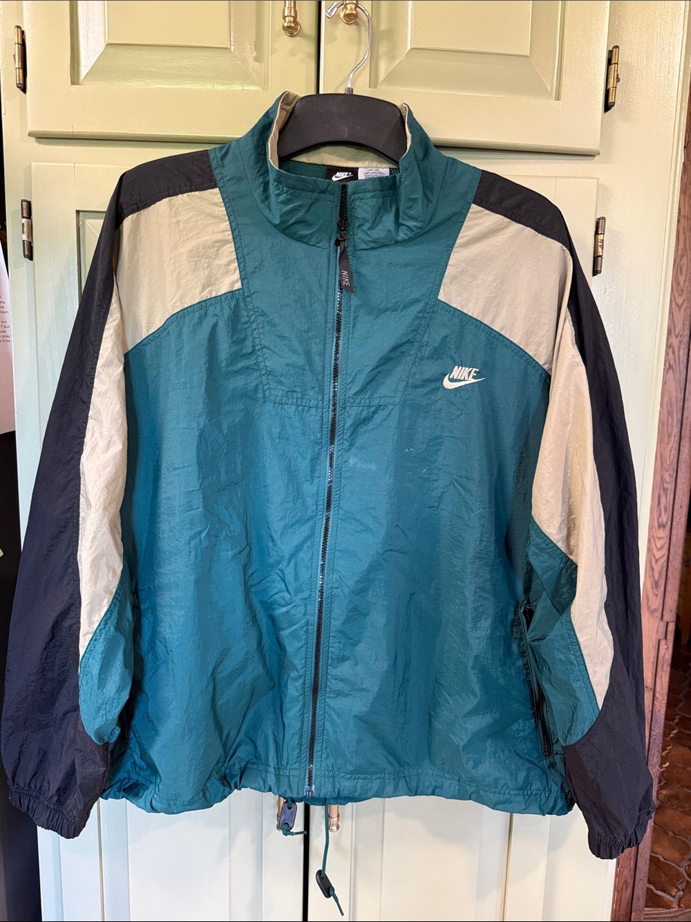 VIntage 90s Nike Teal, Black & Cream Colorblock Zip Windbreaker Large